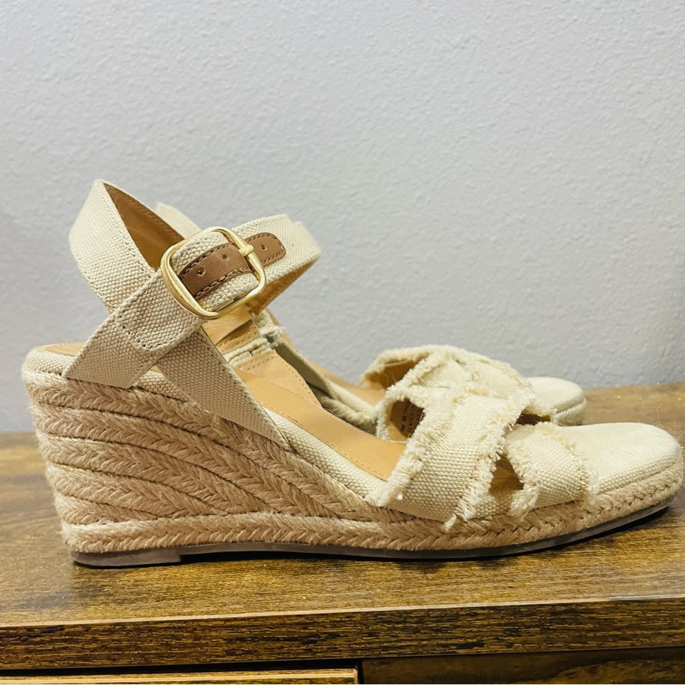 Tommy Bahama Bethany Wedge Heel Sandals Cream Womens Size 8 - Picture 11 of 16